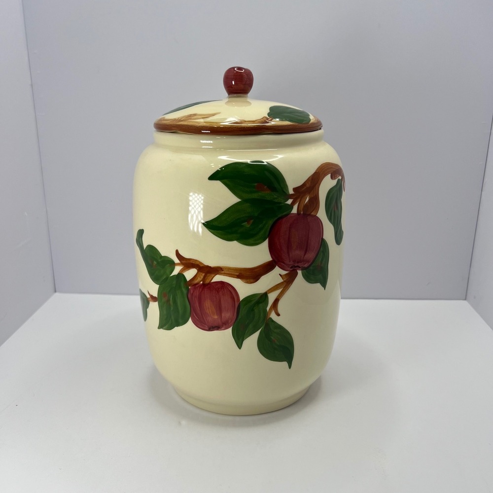 Franciscan Apple Cookie Jar with Lid Vintage 1976-77 USA Cottage Midcentury